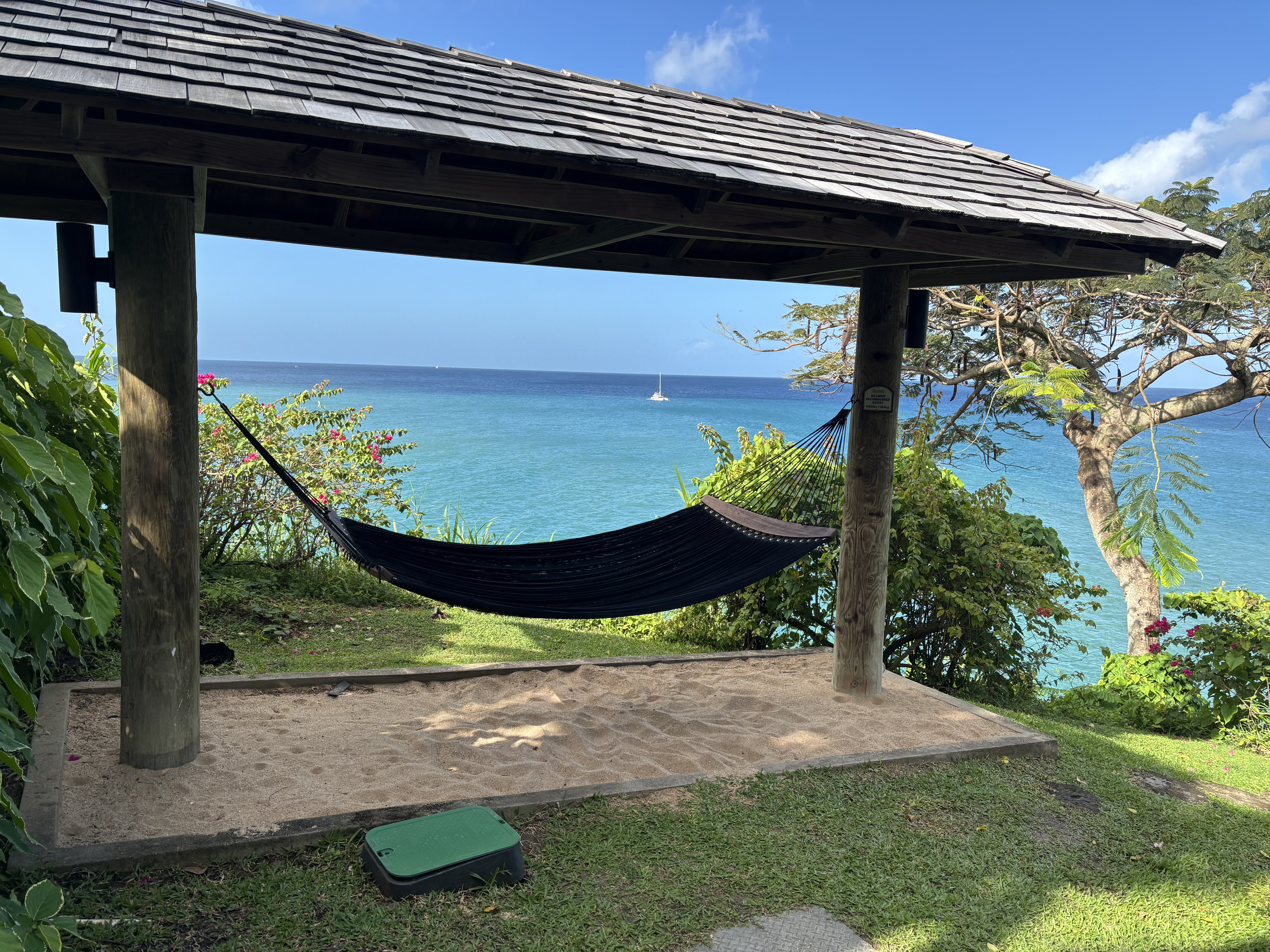 Caribbean cliffside — Nowhere to be